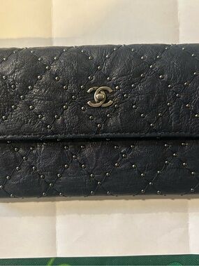 CHANEL Black Quilted Stud-Accent Leather Flap Wallet